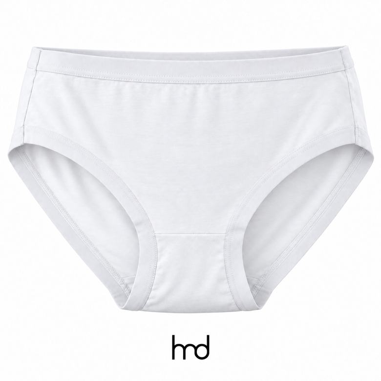 Quần lót nữ trơn cạp trung màu trắng, chính diện